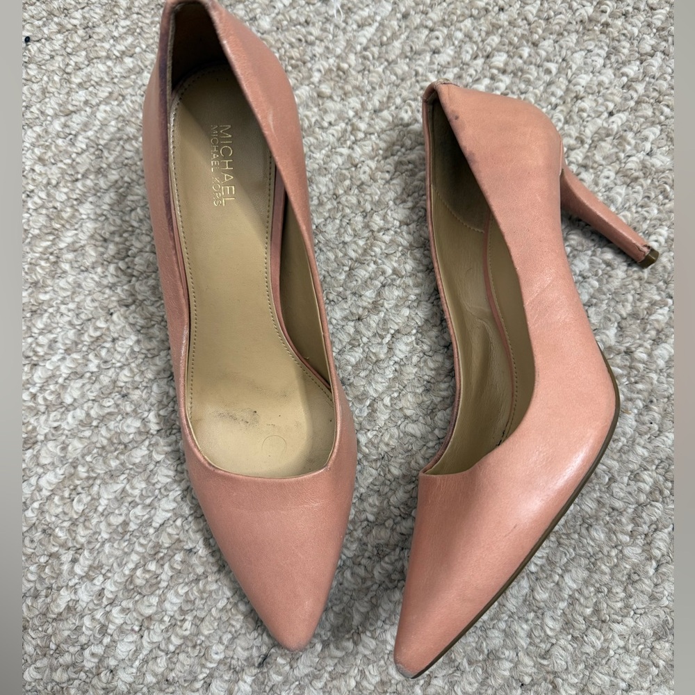 Jessica Simpson Women's pointed toe heels size 7 pink